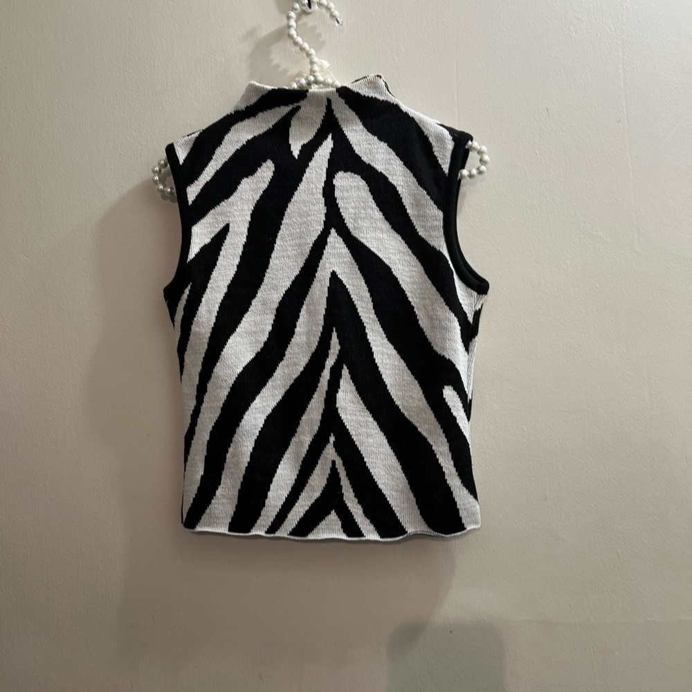 Zebra top - Picture 2 of 3